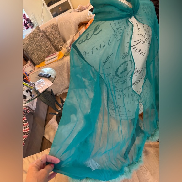 Teal Sheer Script Print Top with Feather Trim size med to large vintage - Picture 4 of 5